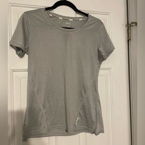Reebok Athletic Top Size M